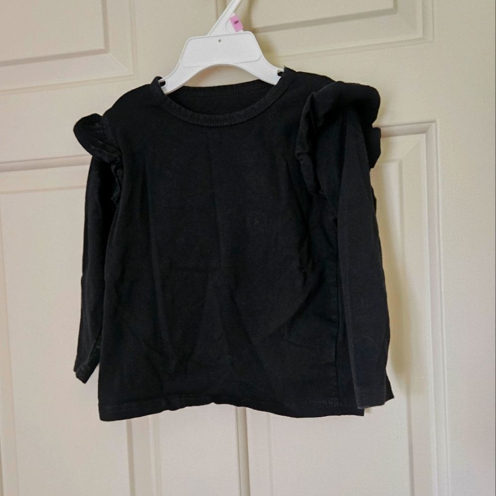 3/$15 Black Ruffle Sleeve Kids Top Size 2